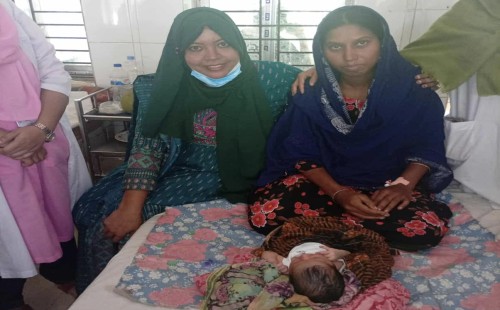 রায়পুরা হাসপাতালে প্রসব পরবর্তী মুমূর্ষু রোগীর জীবন বাঁচিয়েছে  ডা. ফাহিমা