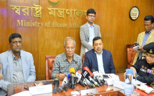 নির্বাচন নিয়ে কোনো শঙ্কা নেই, উৎসবমুখর পরিবেশে ভোট হবে: স্বরাষ্ট্র উপদেষ্টা