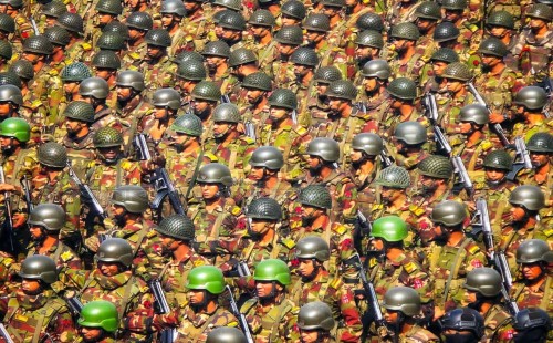 নির্বাচন সামনে রেখে ঢাকায় সেনা ক্যাম্প পরিদর্শন