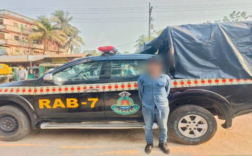 রাঙ্গুনিয়ায় দুই হত্যা মামলার আসামি গ্রেফতার