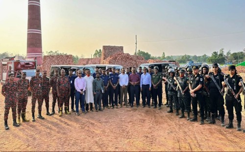 লোহাগাড়ায় ৫ ইটভাটাকে ৩০ লাখ টাকা জরিমানা