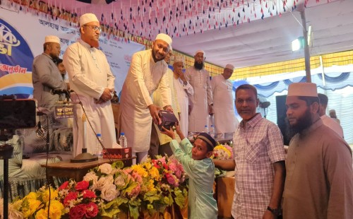 সাতকানিয়ায় ২৭তম বার্ষিক সভা ও দস্তারবন্দী অনুষ্ঠান সম্পন্ন