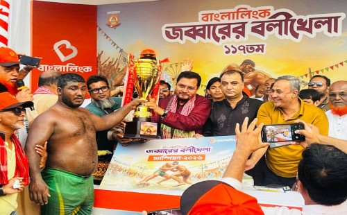 জব্বারের বলীখেলায় টানা তৃতীয়বার চ্যাম্পিয়ন ‘বাঘা’ শরীফ